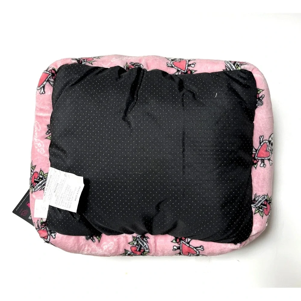 NWT Ed Hardy Pet Bed Pink Skull Rose Tattoo Plush Cuddler Cat Small Dog 20x16